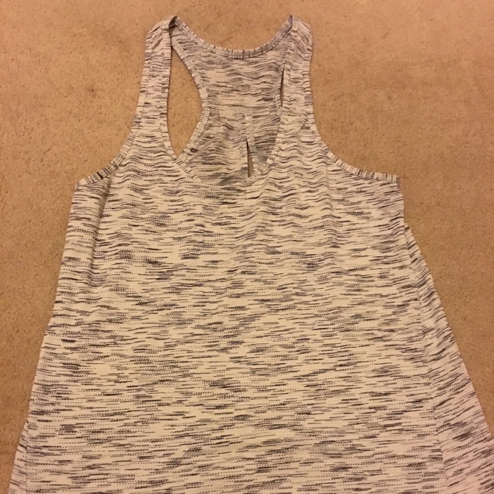 Lululemon tank